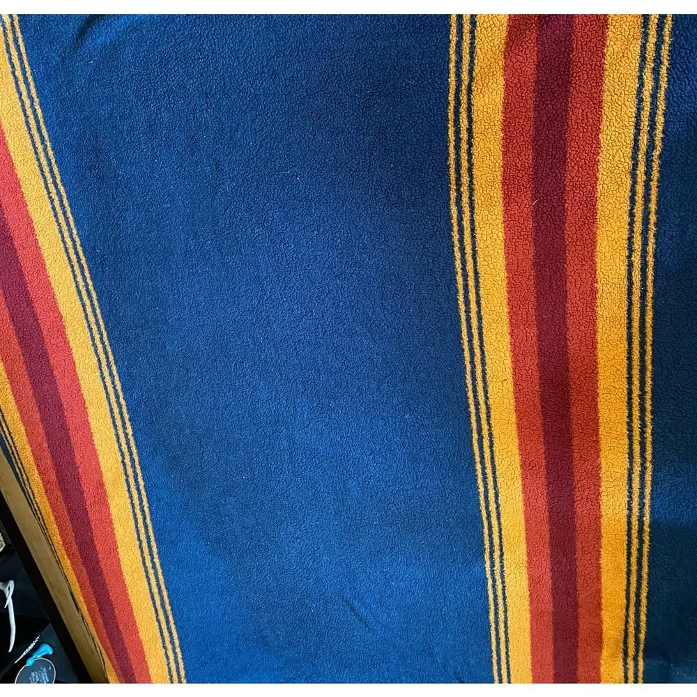 Pendleton Reversible Plush Throw Grand Canyon 91" x 128" King Size Comforter - Picture 3 of 5